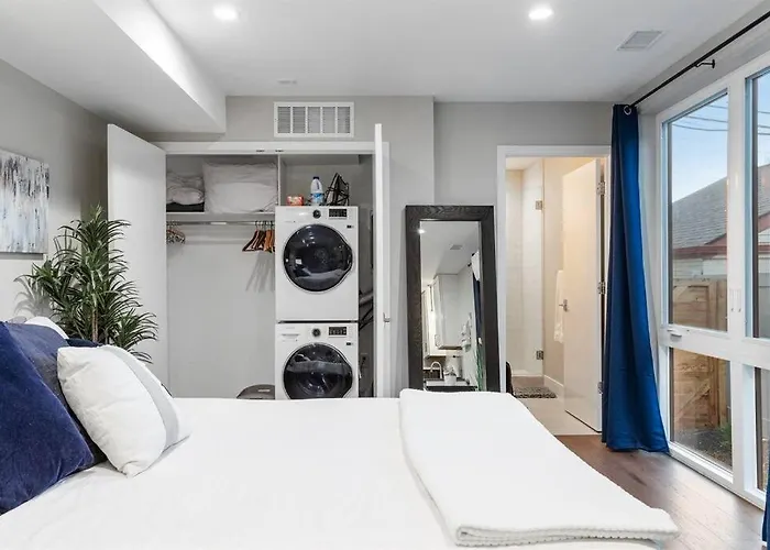 Luxurydenver Studio W Hot Tub 2 Mi To Downtown