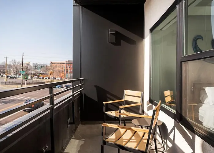 Art-Inspired Loft With Mountain View - Zuni Lofts